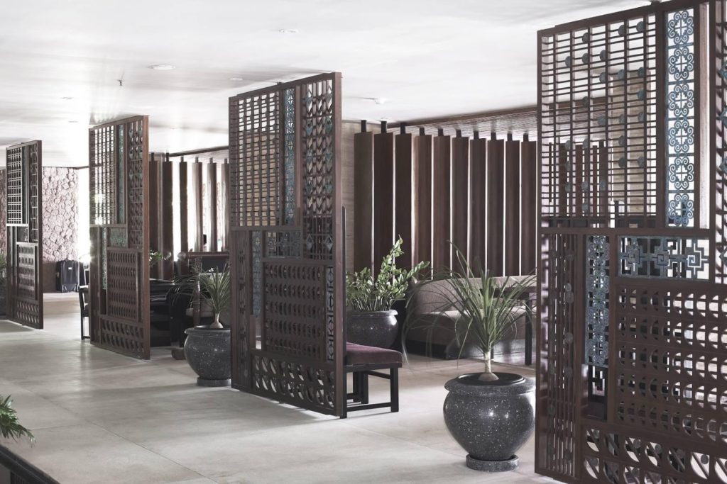 10 Tanaman Hias yang Cocok untuk Ruangan Kerja: Bikin Mood Naik & Produktif